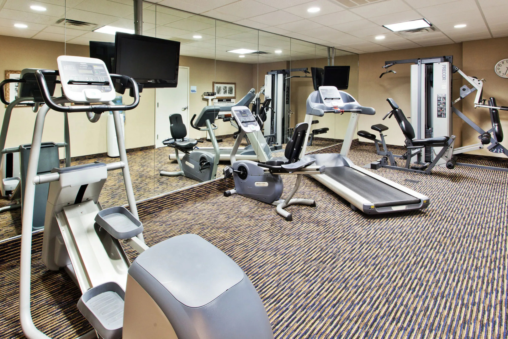 Holiday Inn Express & Suites Baton Rouge East by IHG