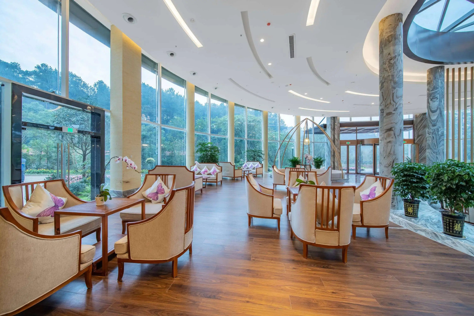 Howard Johnson By Wyndham Lake Serenity Hotel Neijiang