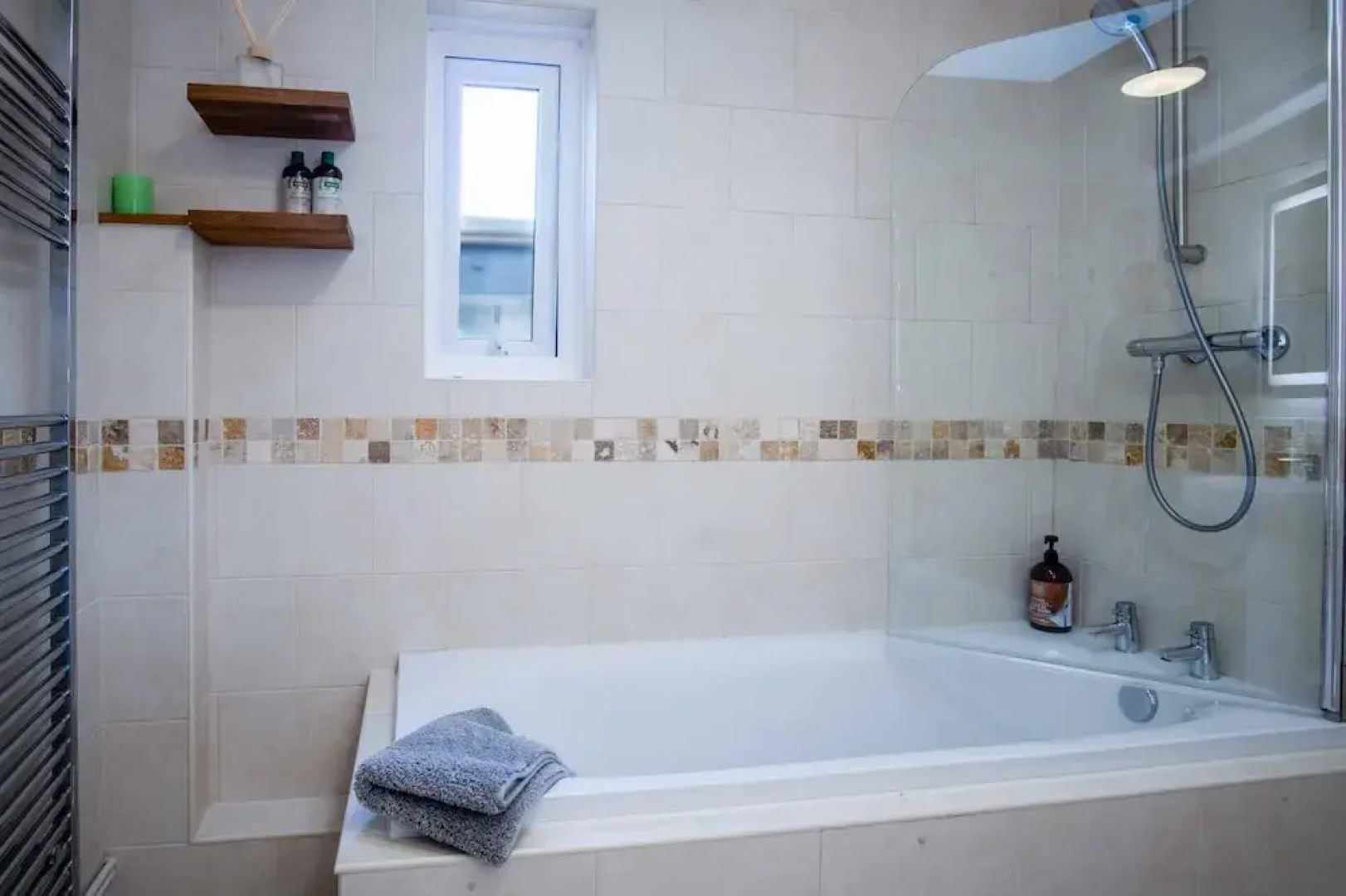The Nook North Beach - 1 Bedroom Apartment - Tenby