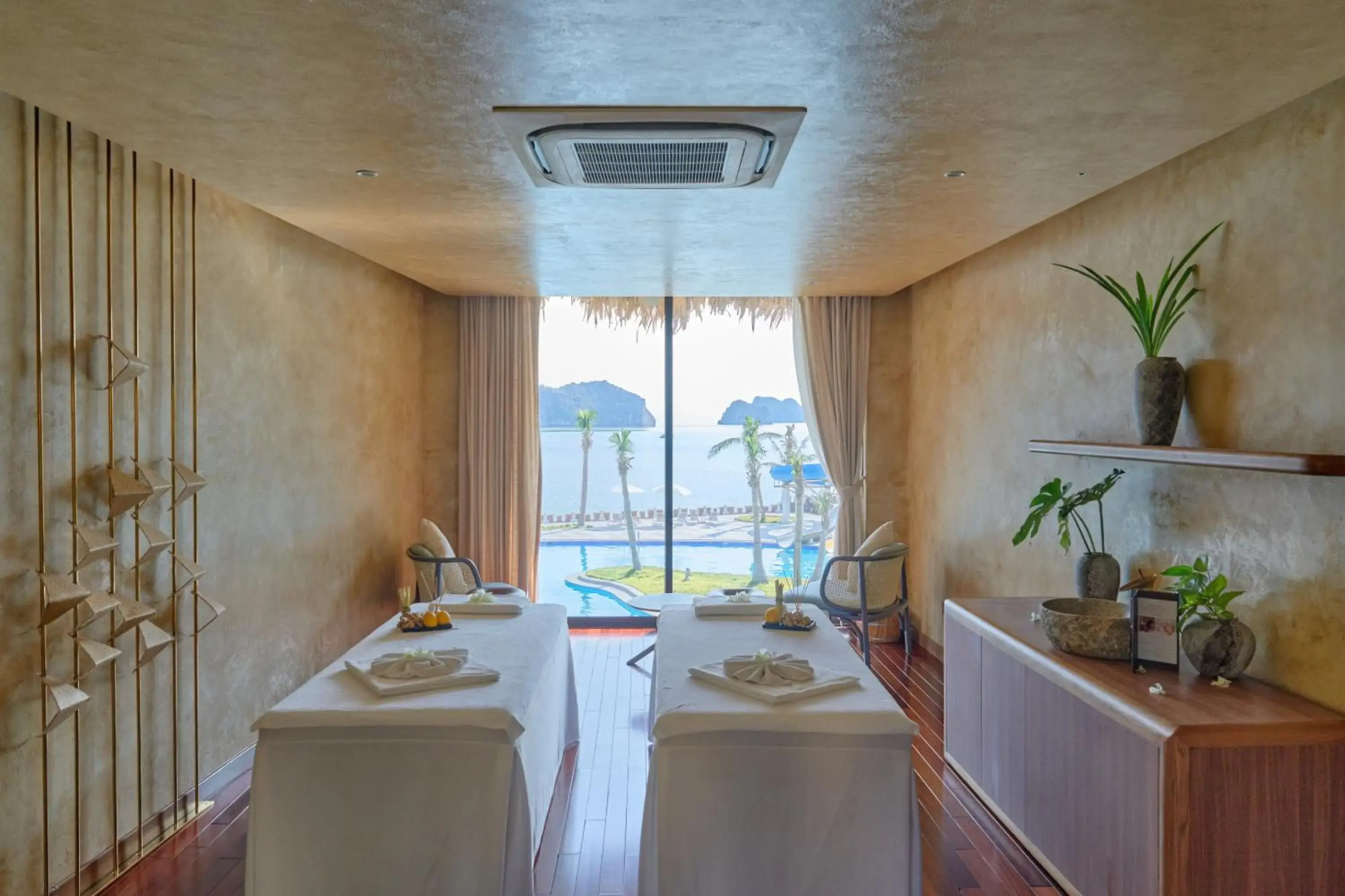Cat Ba Island Resort & Spa