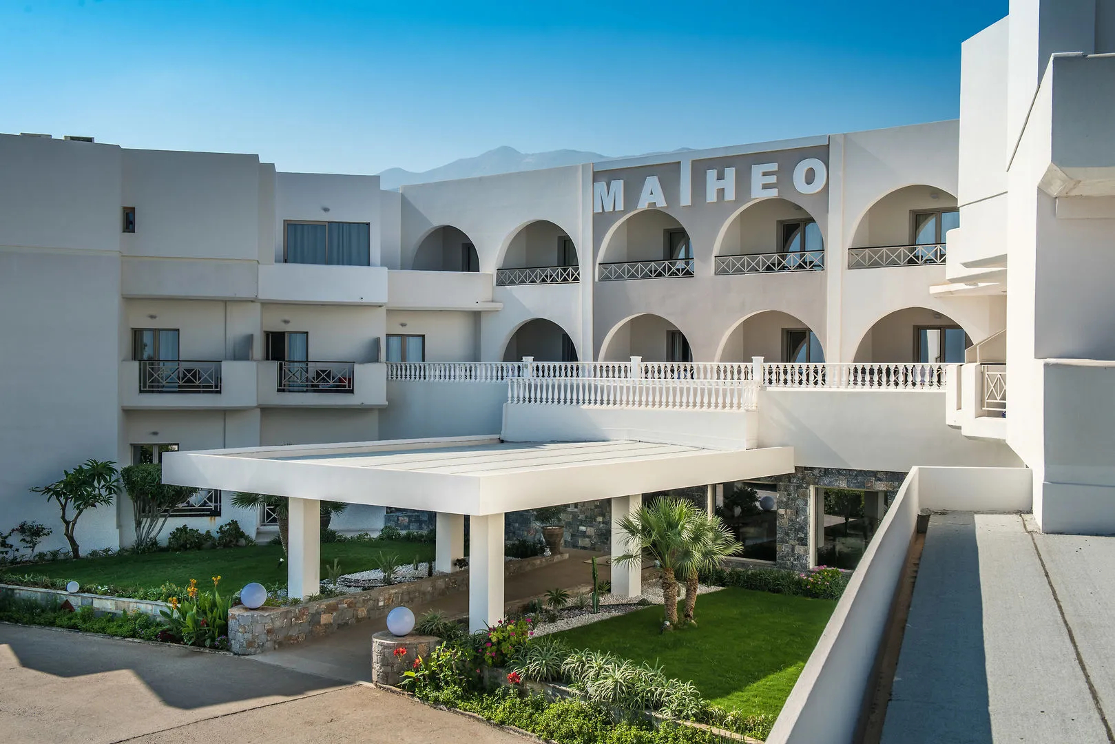 Hotel Matheo Villas & Suites