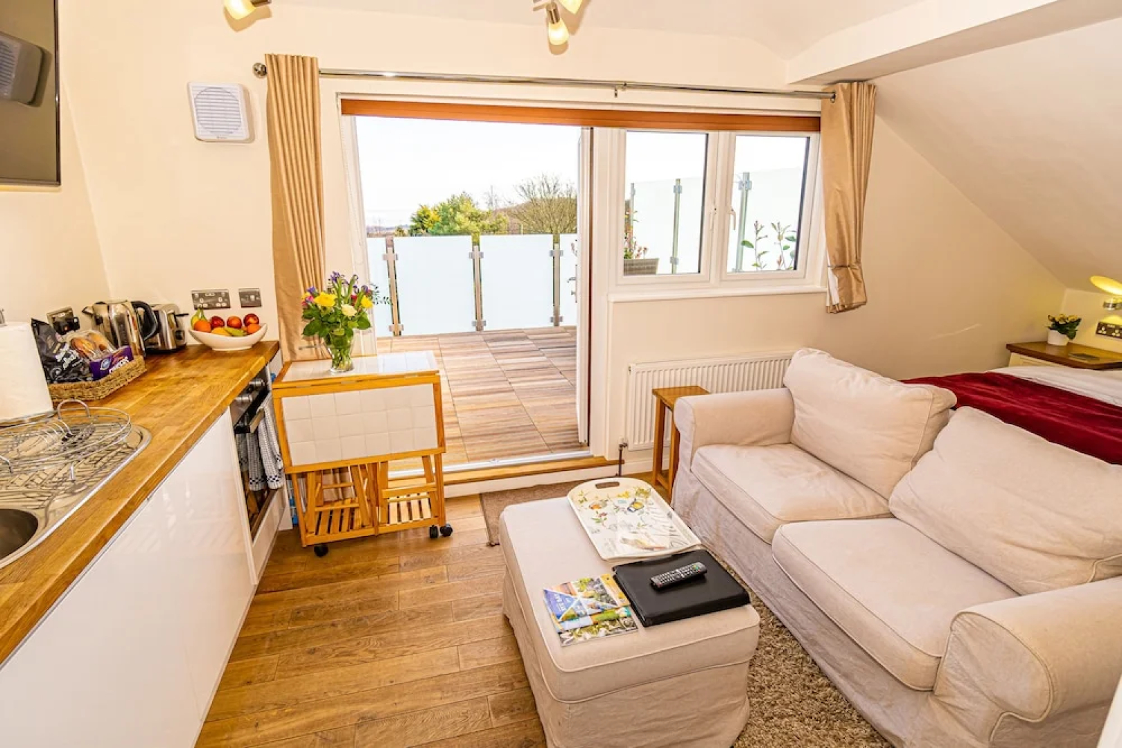 Sea View Holiday Flat - Covehurst Bay