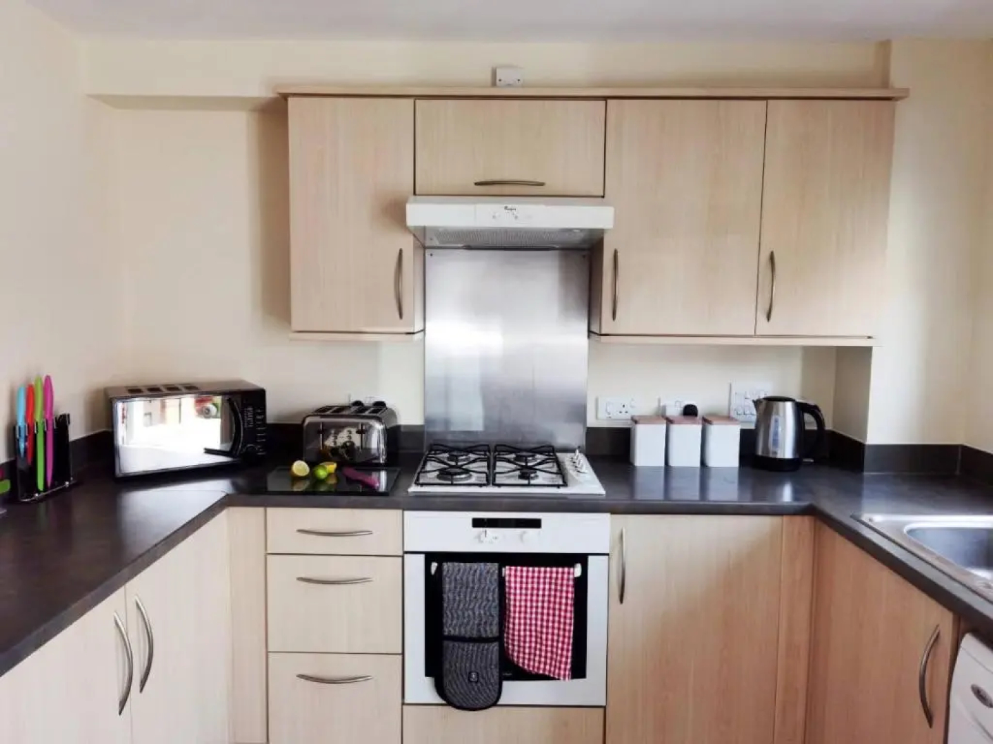 Lakeside: Argosy 3bed house 2bath parking M27 J5 Southampton Airport sleeps 6