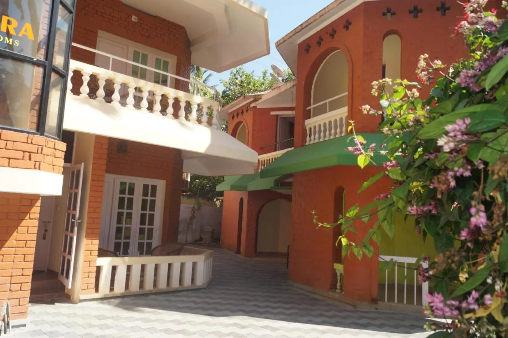 Hotel Thushara