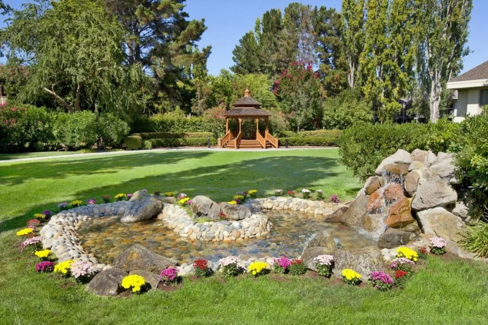 Treehouse Hotel Silicon Valley