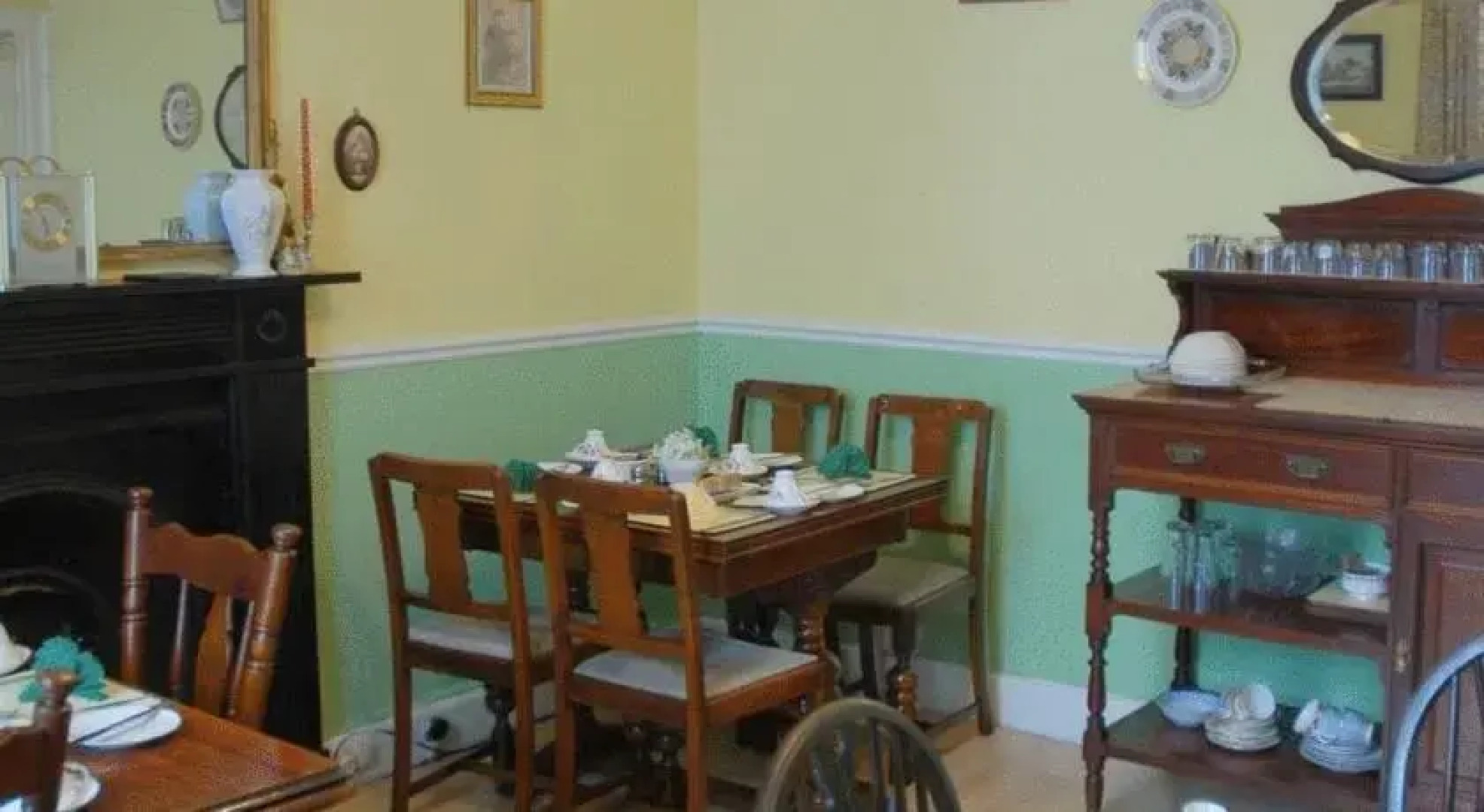 Brighton House Guesthouse (Ireland)