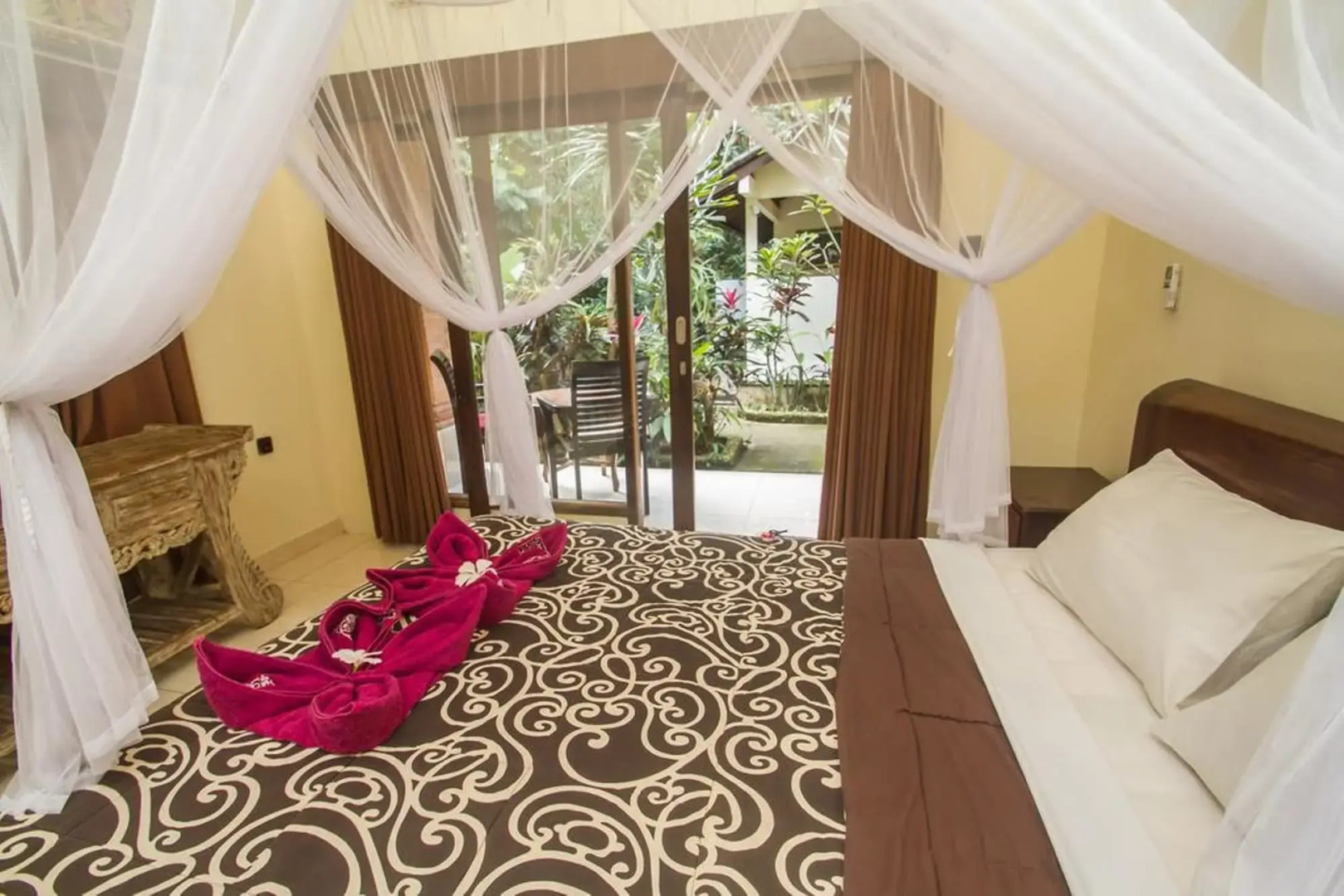 Omah D'Taman Hotel by EPS