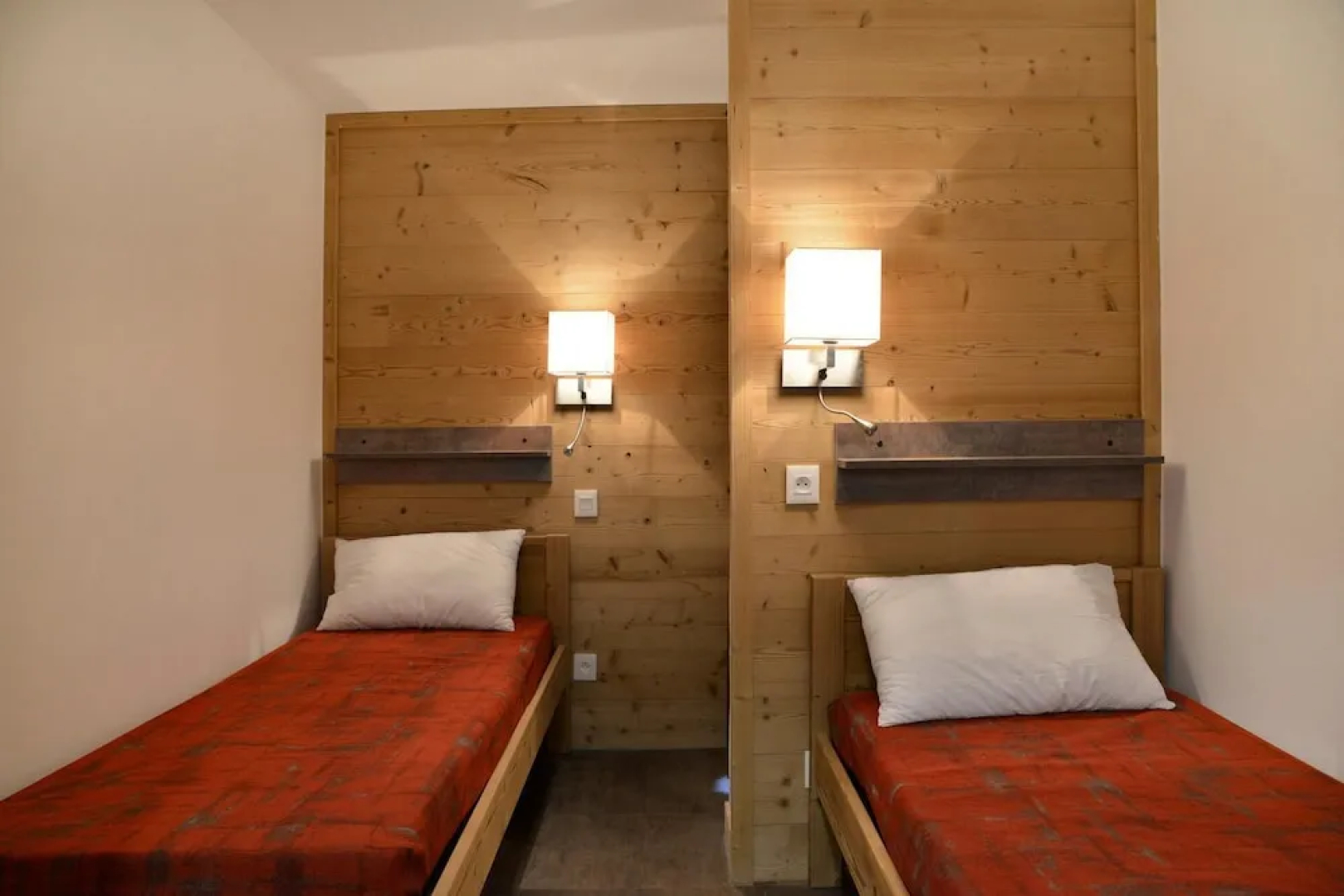 Residence Saintjacques -six-roomed Apartment for 14 People of 140 m2 S409