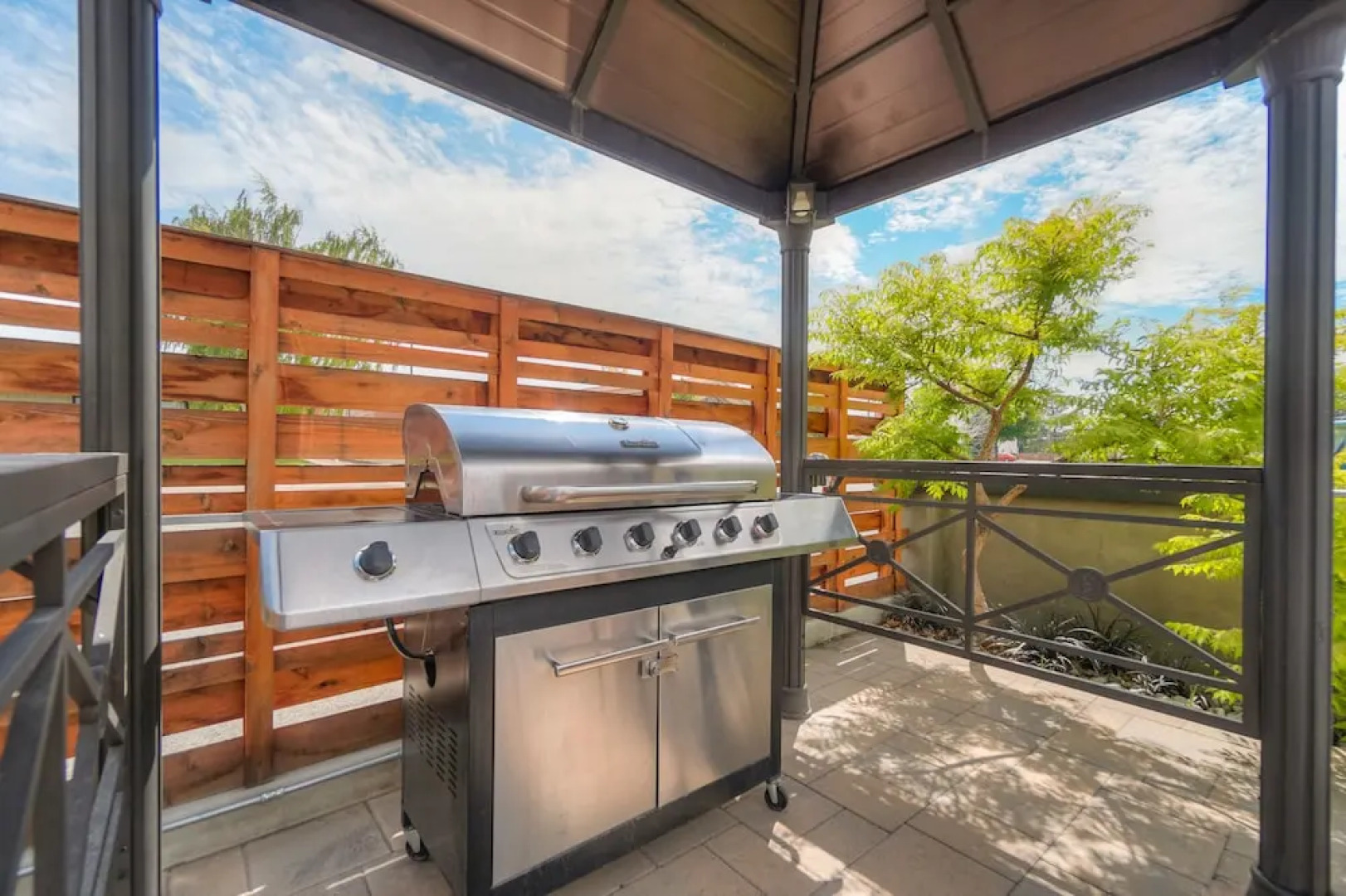 Blue Lakes Inn & Extended Stay