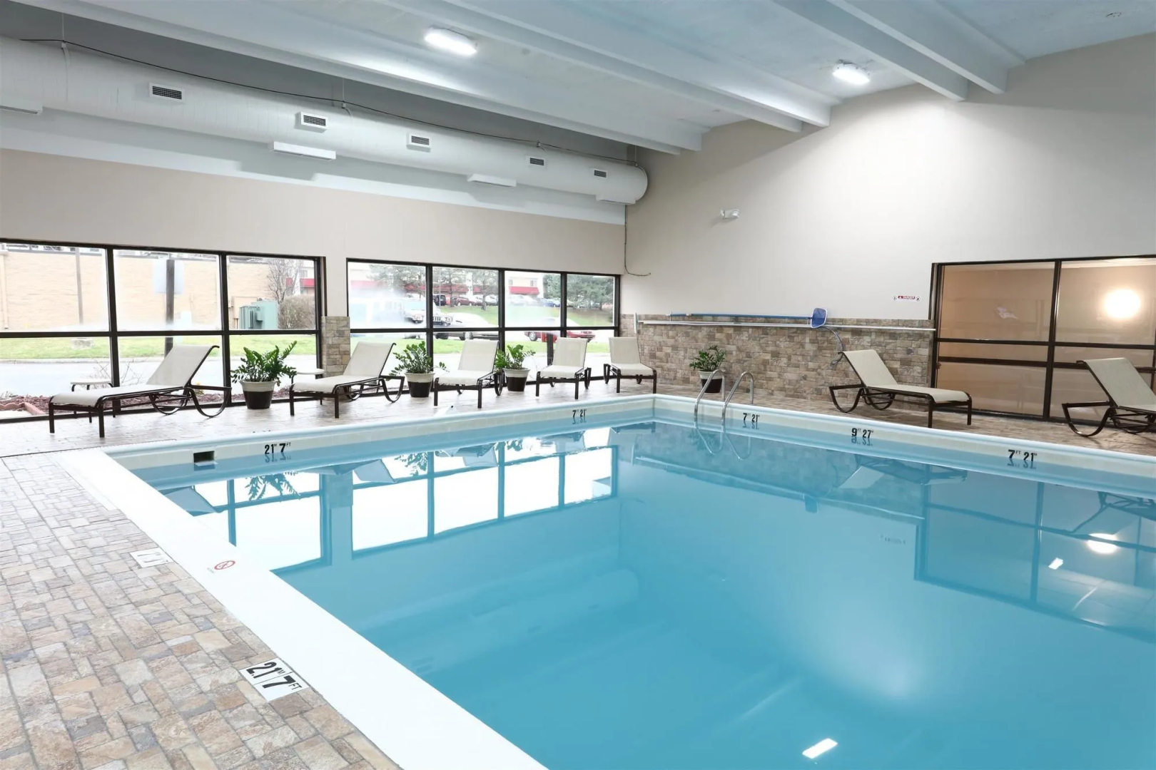 AmericInn by Wyndham Grand Rapids Airport North