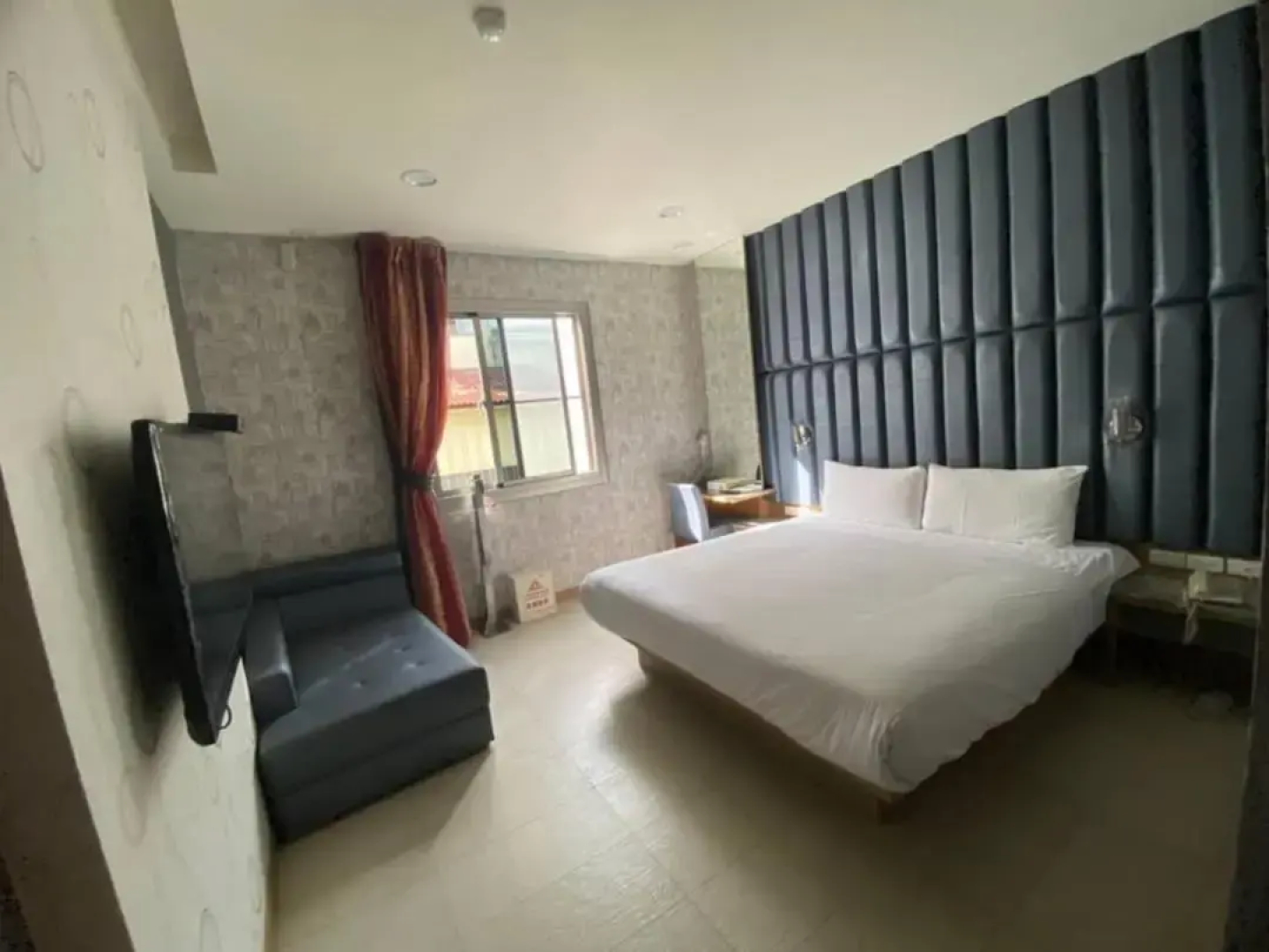 Love Hotel