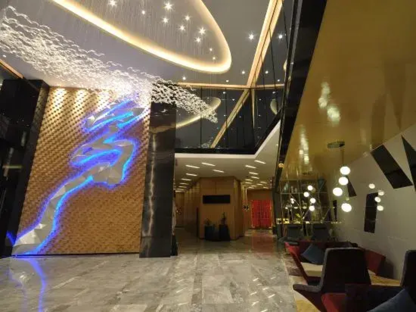 Borrman Hotel Hechi Bama