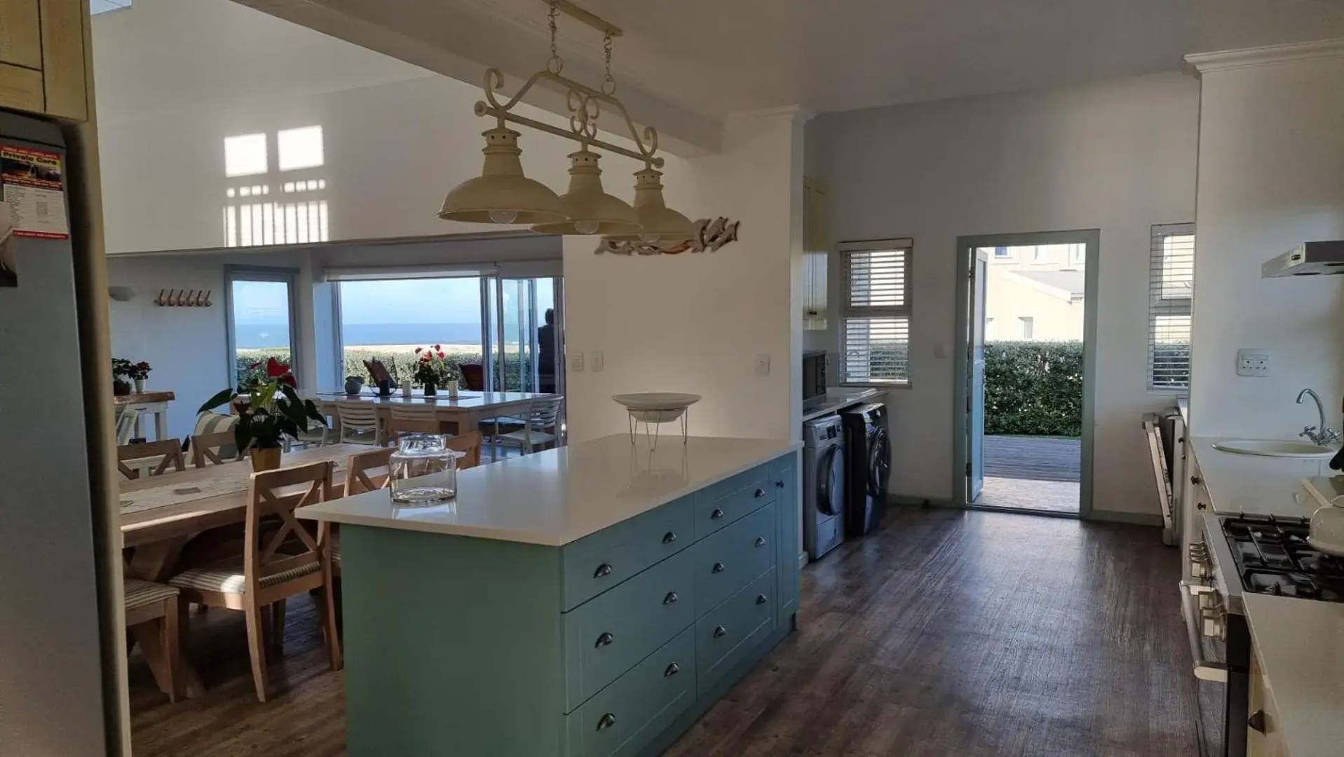 Beautiful Cottage Fantastic Beach