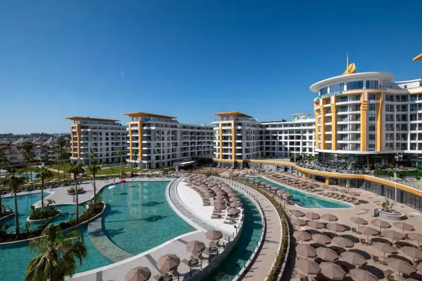 Azura World Hotel