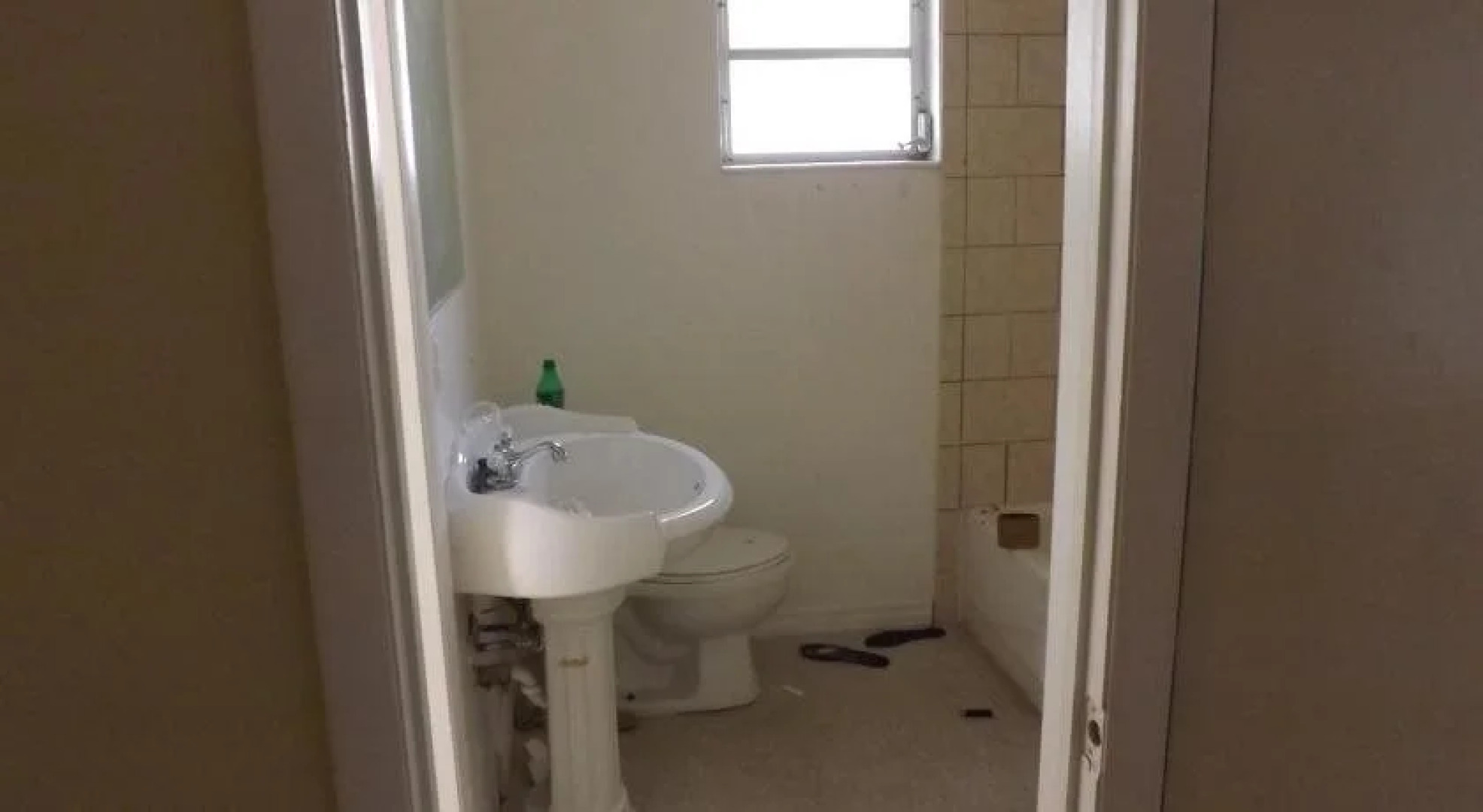 Eamon James Apartments & Suites