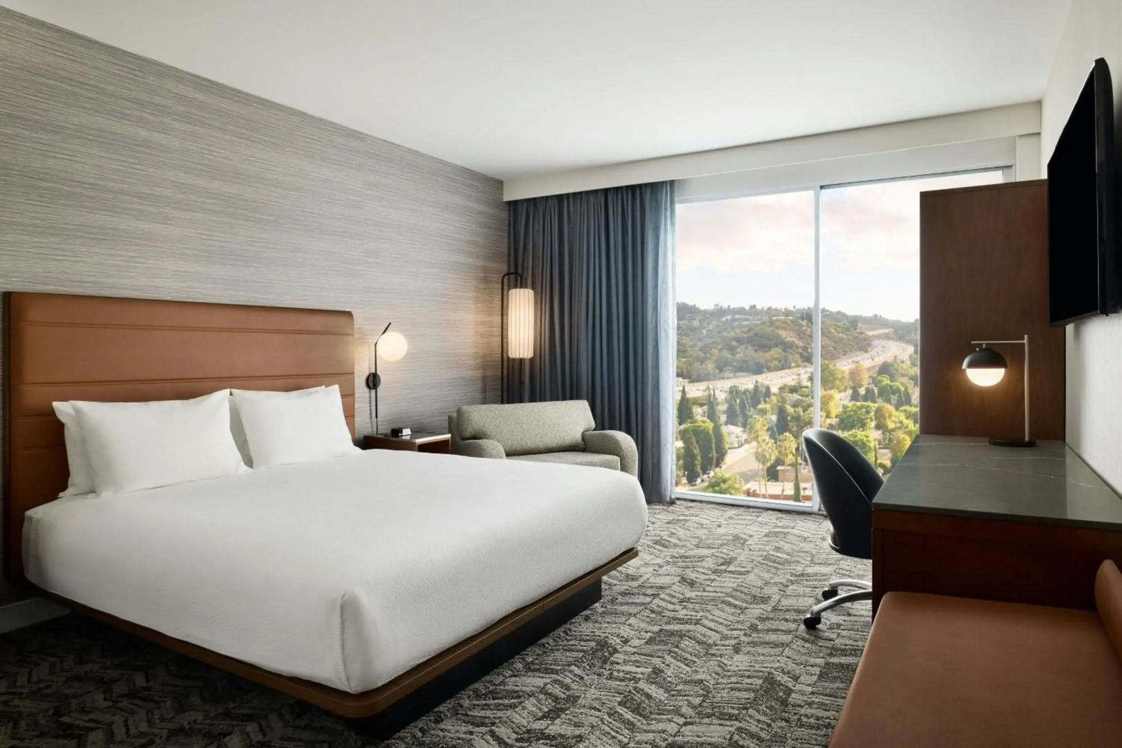 Courtyard by Marriott Los Angeles - Sherman Oaks