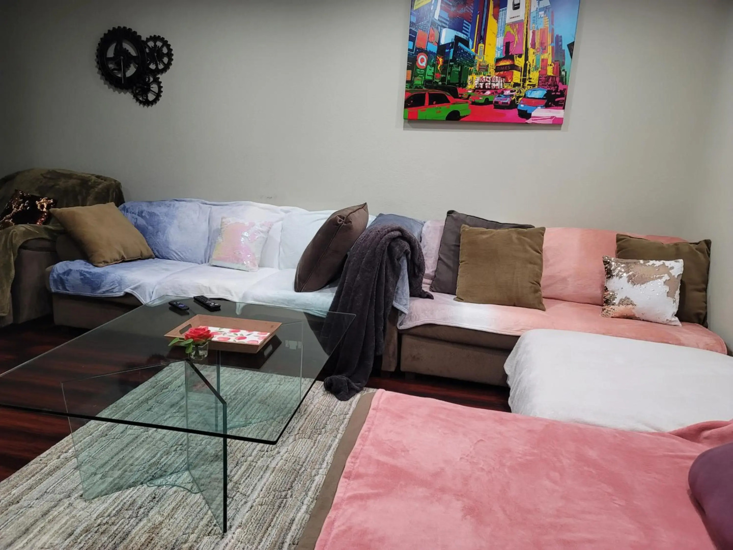 House with private swimming pool 3-6-8 f deep