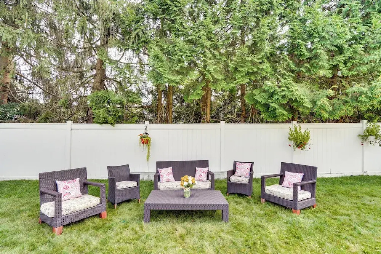 Cozy Albany Vacation Rental ~ 5 Mi to Downtown!