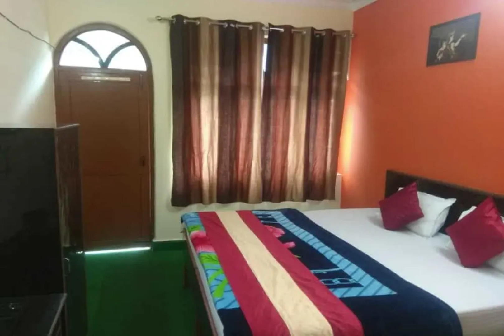 Hotel Him Ganga by Raatri