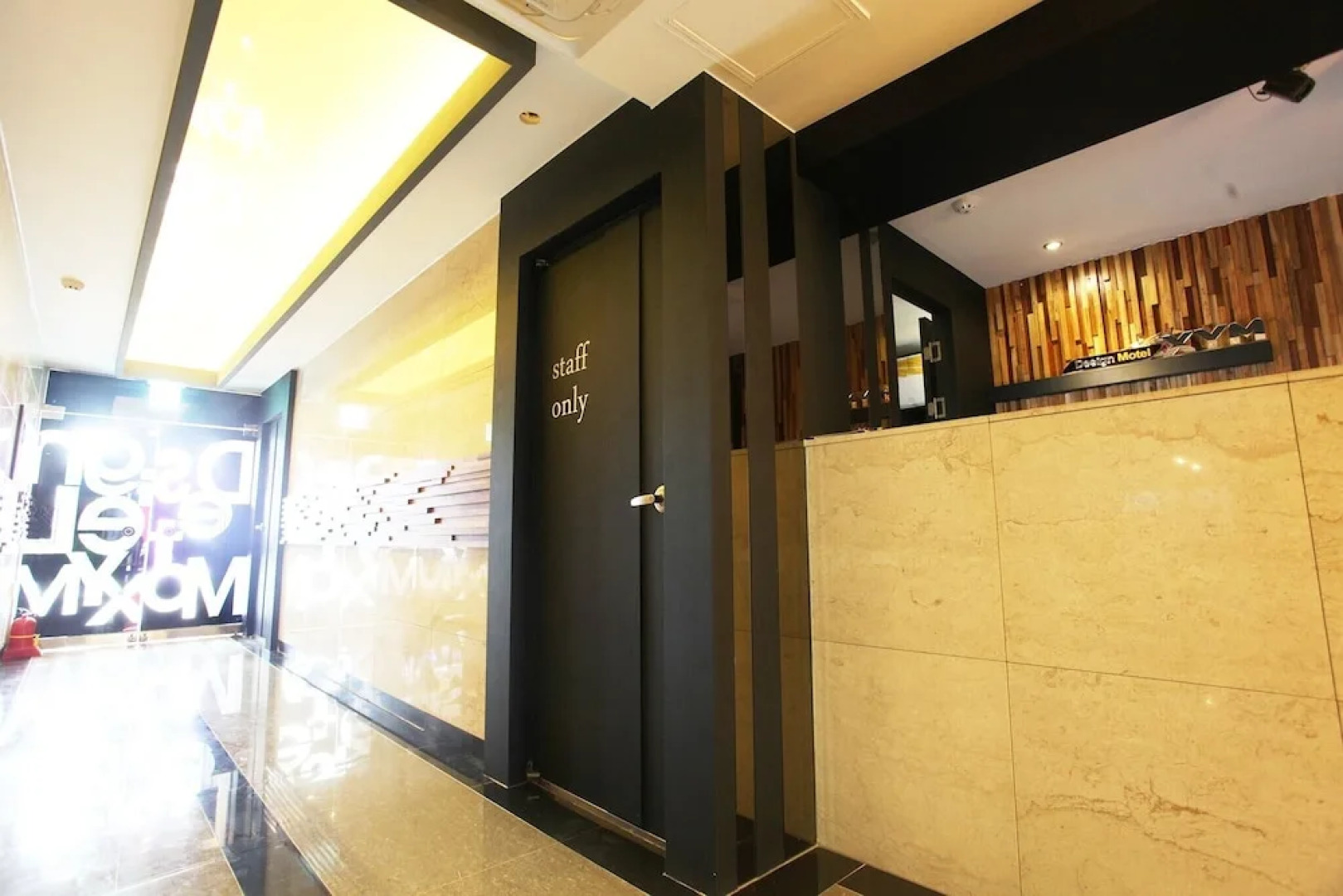 Wolgot Design Hotel XYM