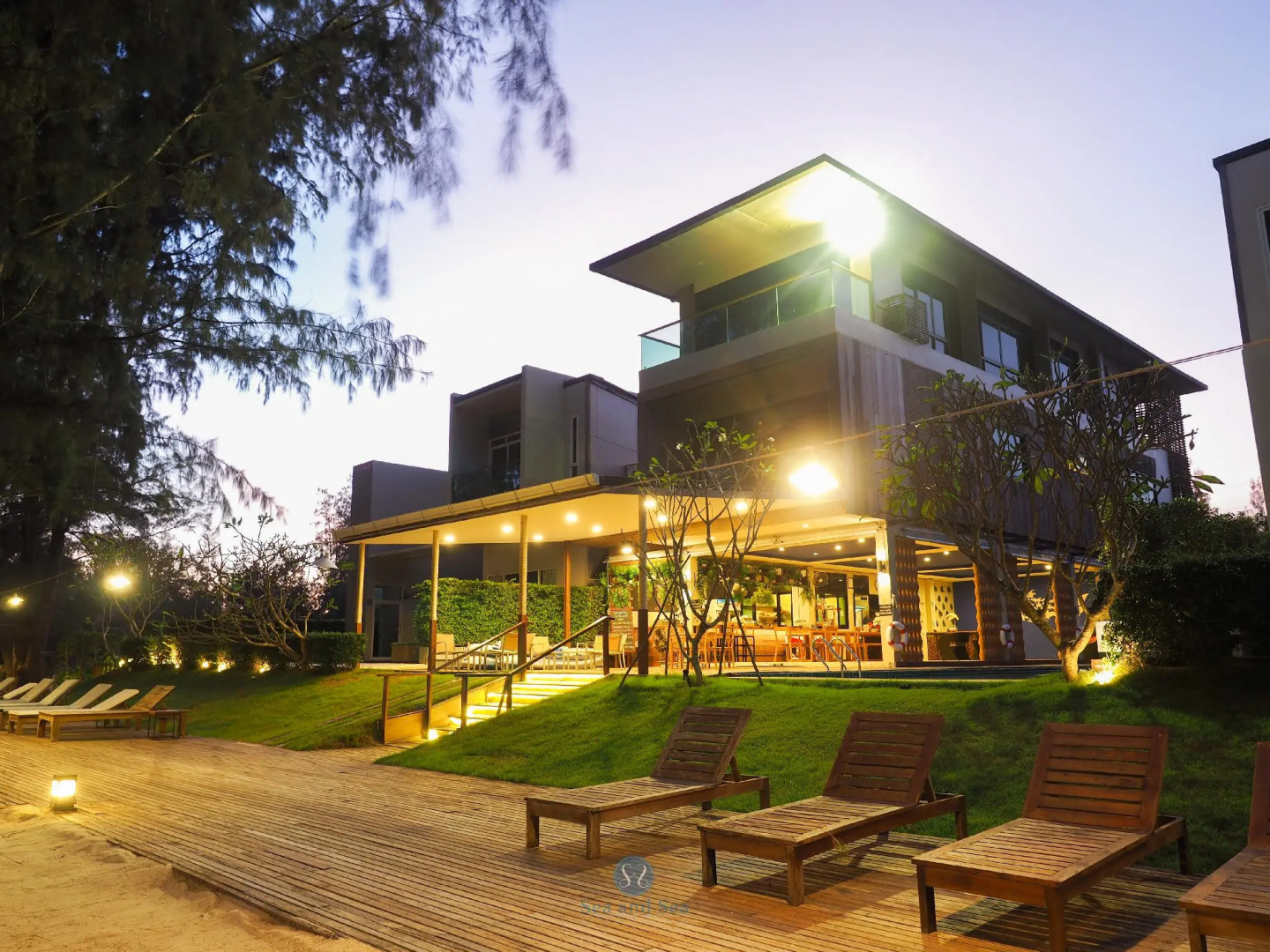 Sea & Sea Villa Resort Sangaroon