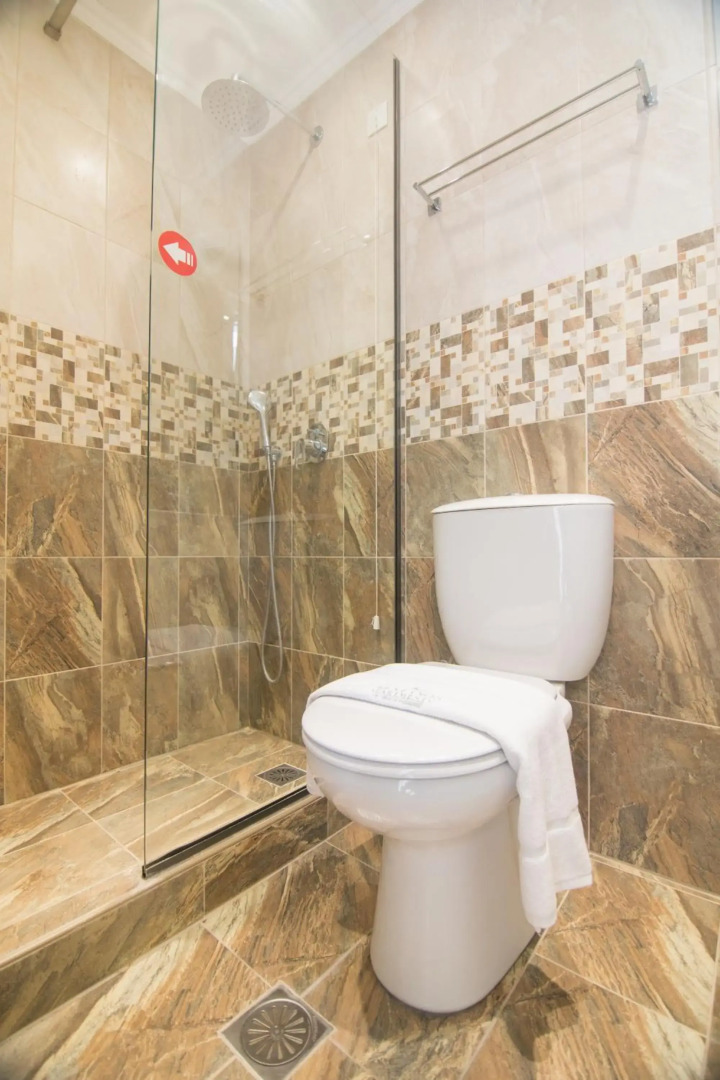 Brentanos Apartments ~ A ~ View of Paradise