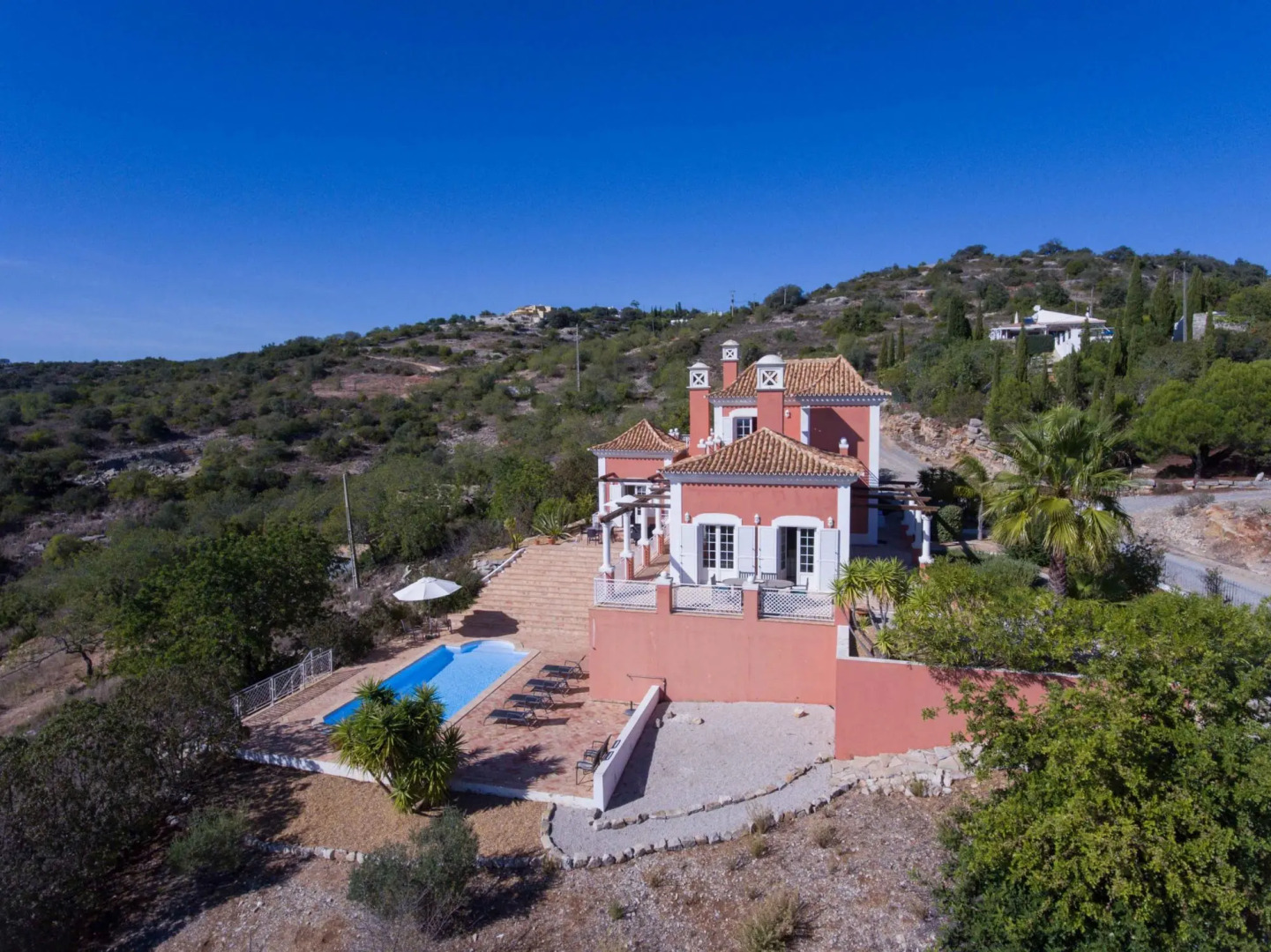 Villa Corotelo by Portucasa