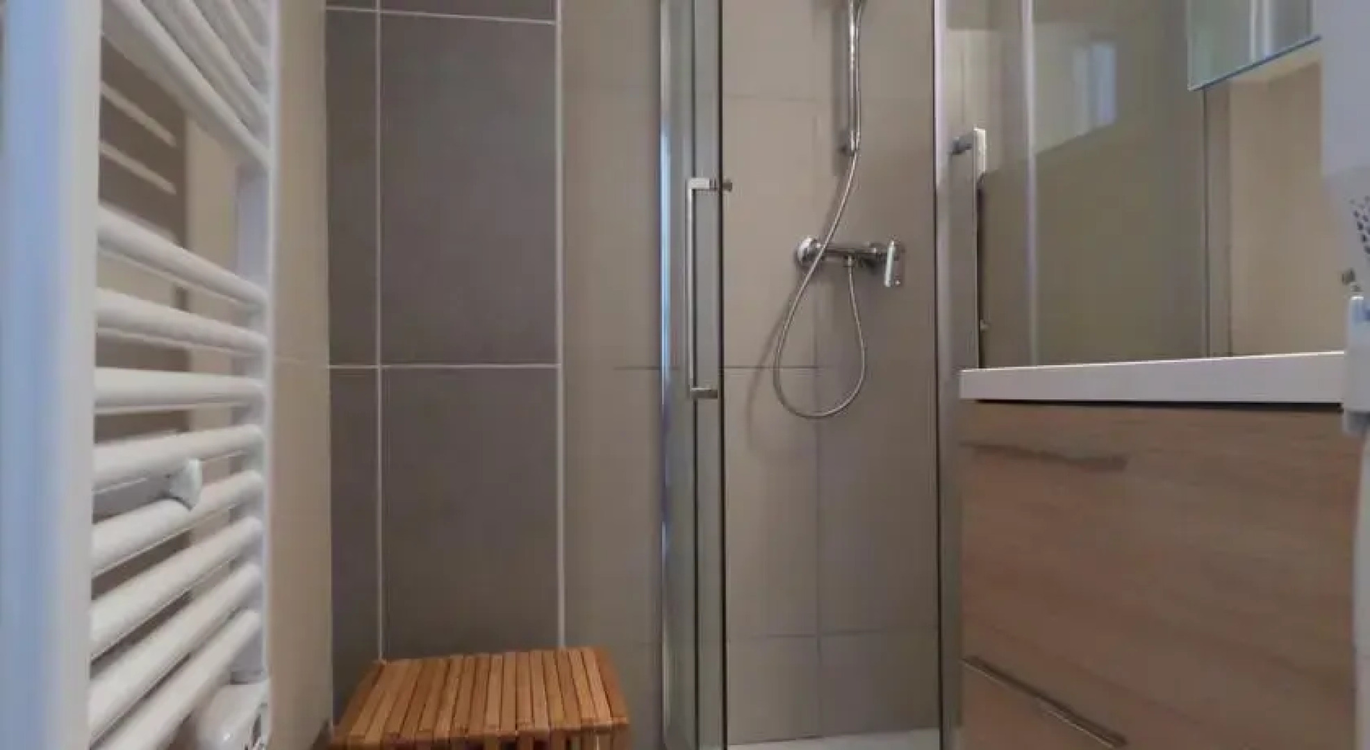 Joli Appartement entre Menton et Monaco