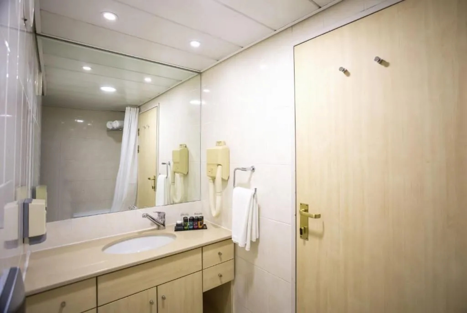 Roxon Urban Hotel Ramat Gan