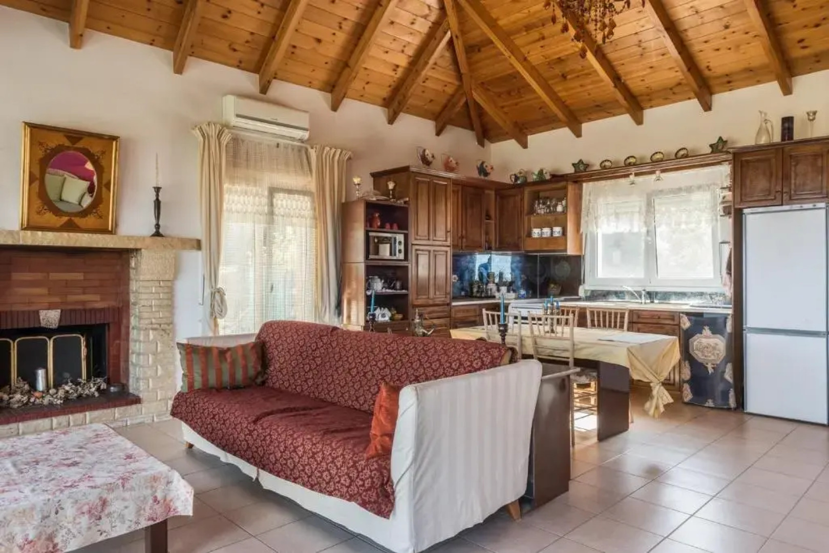 House with private pool, isolated, unique view.