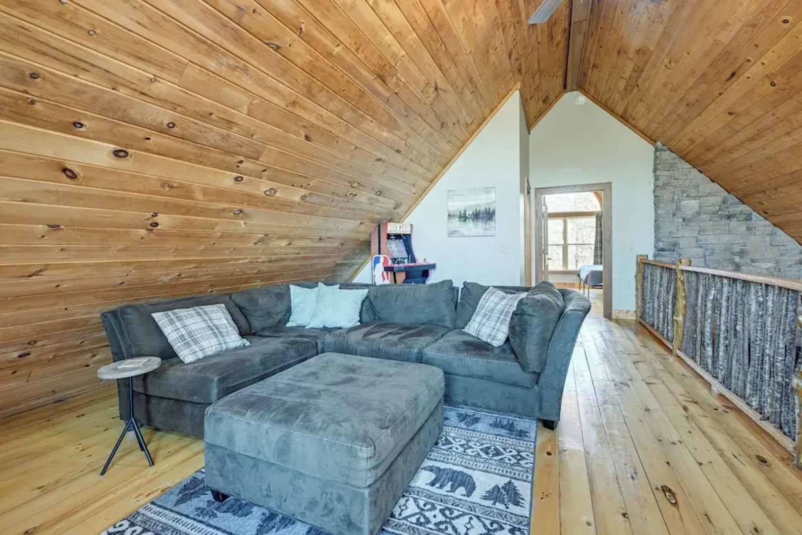 Bryson City Cabin: Deck & Mountain-view Hot Tub