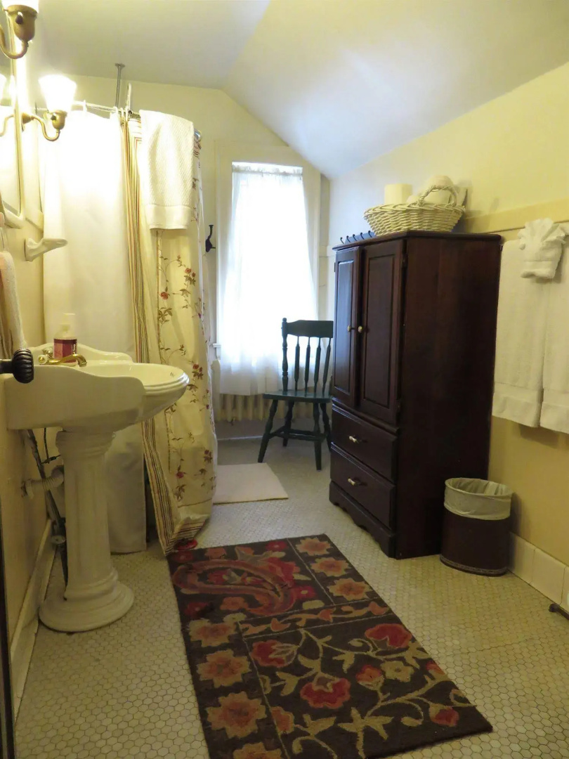 Stone Chalet B&B Inn and Event Center