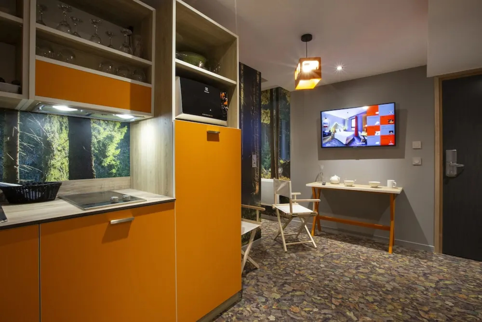 Hotel Base Camp Lodge