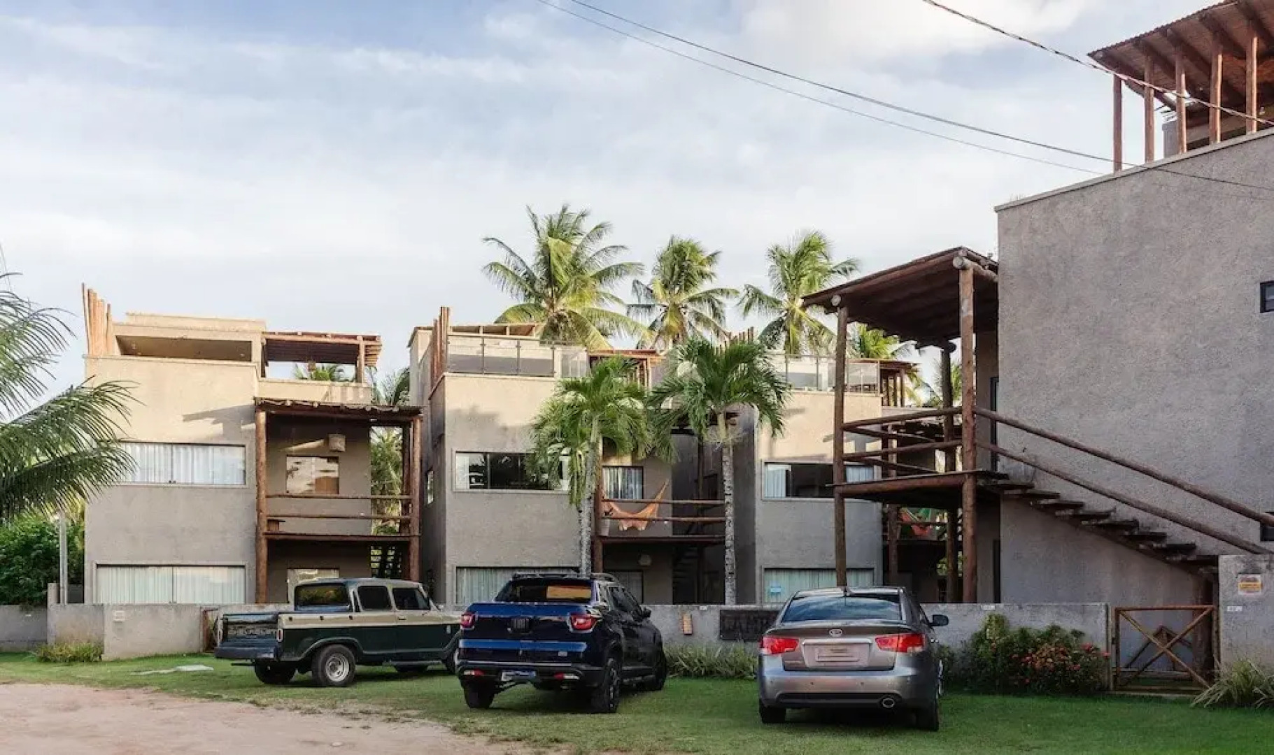 LBH - Houses in a Condominium With Swimming Pool and Barbecue