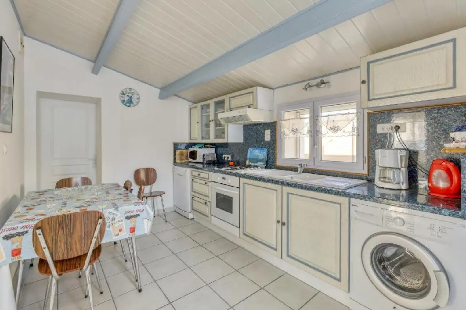 House With 2 Bedrooms In Lepine With Enclosed Garden 700 M From The Beach
