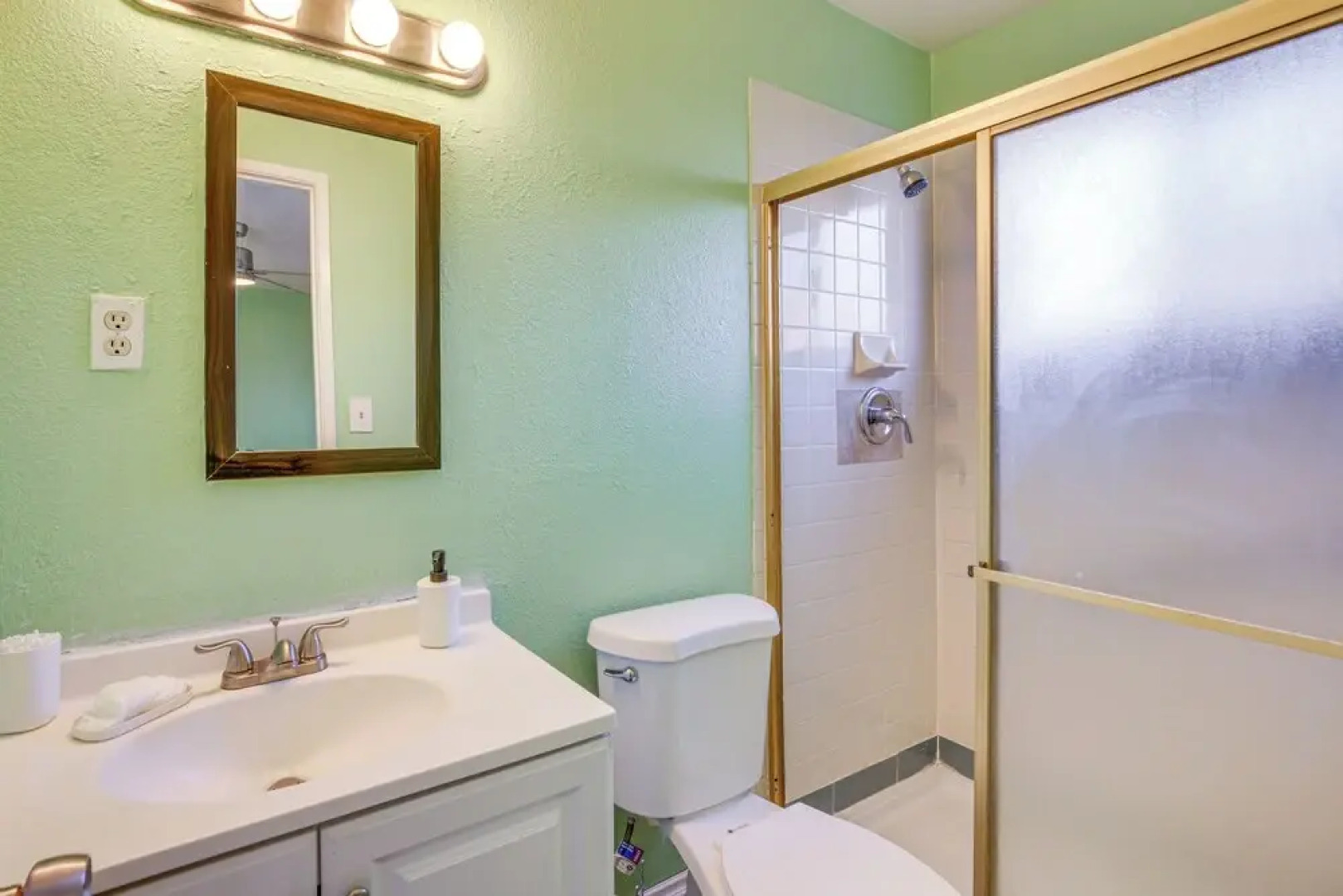 Chula Vista Unit: 12 Mi to Downtown San Diego!