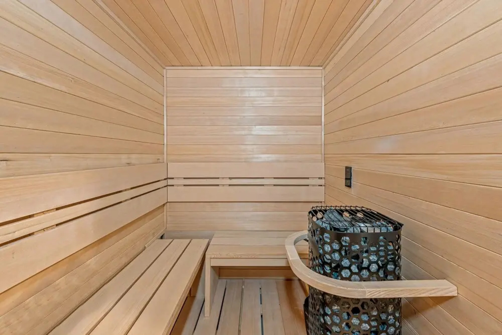 Happy Trails Chalet by Avantstay Sauna Deck Private Community Beach Access