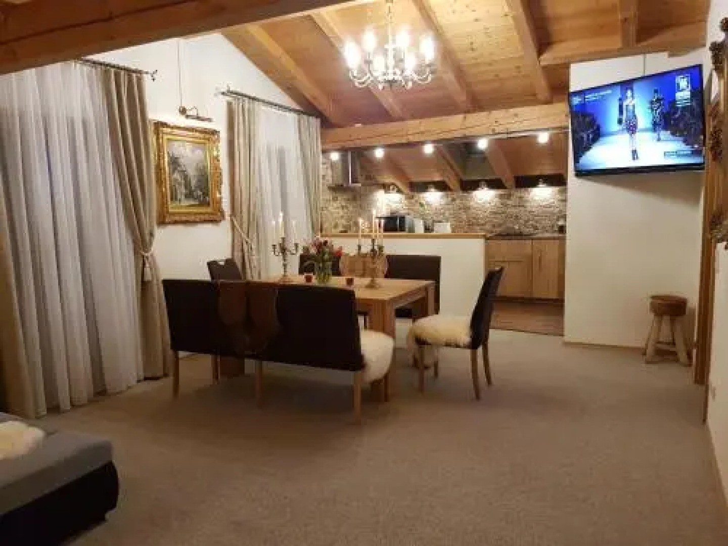 Golden GaPa Family Penthouse 18