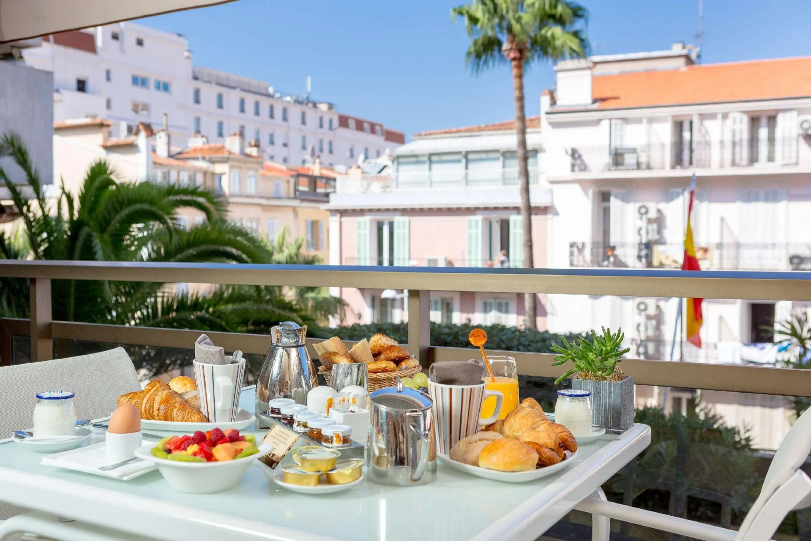 Отель Barriere Le Gray d'Albion