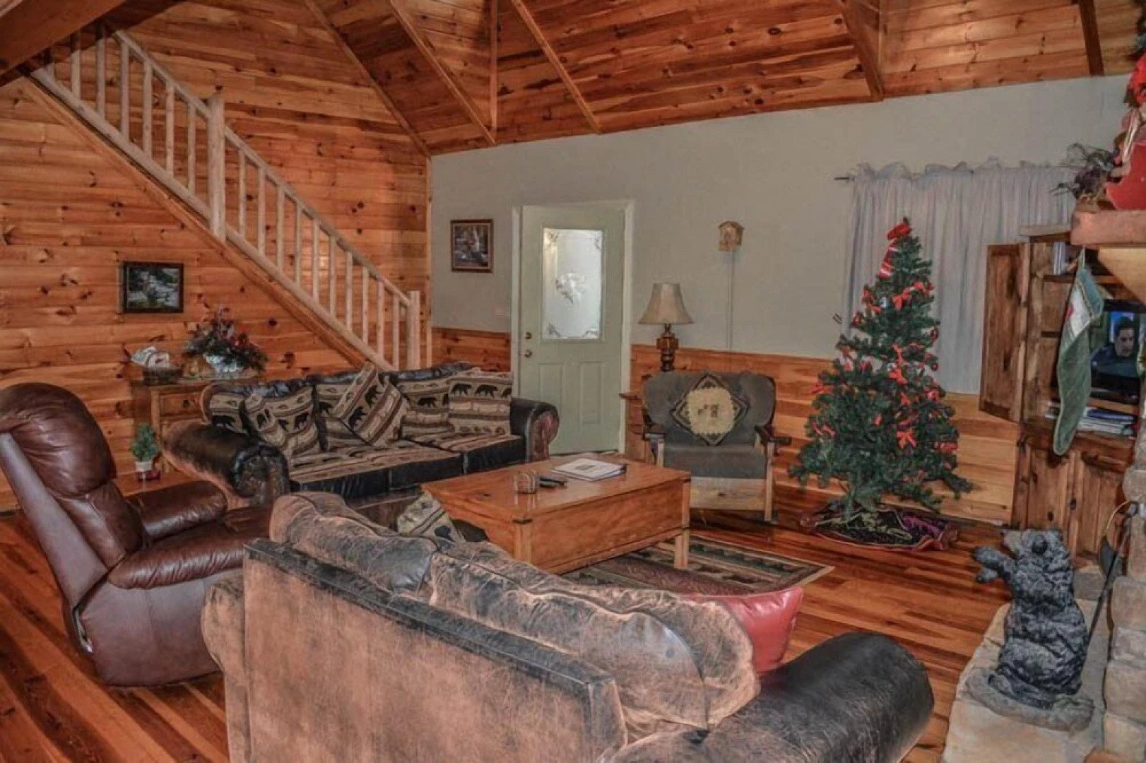 Riverbend Reserve' Cabin w/Pvt Yard+Fire Pit