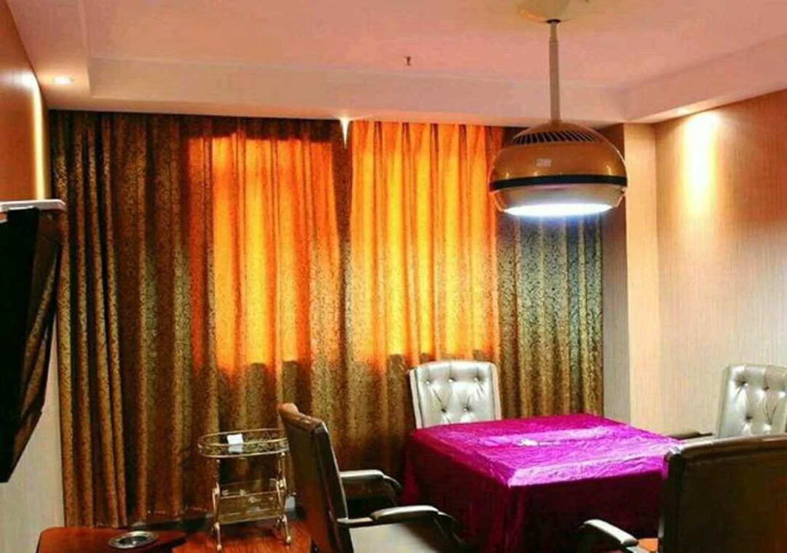 Xichang Xiaoding Business Hotel