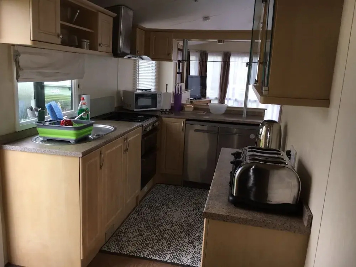 Homely 23 Bed Static Caravan, Quiet Peaceful Site