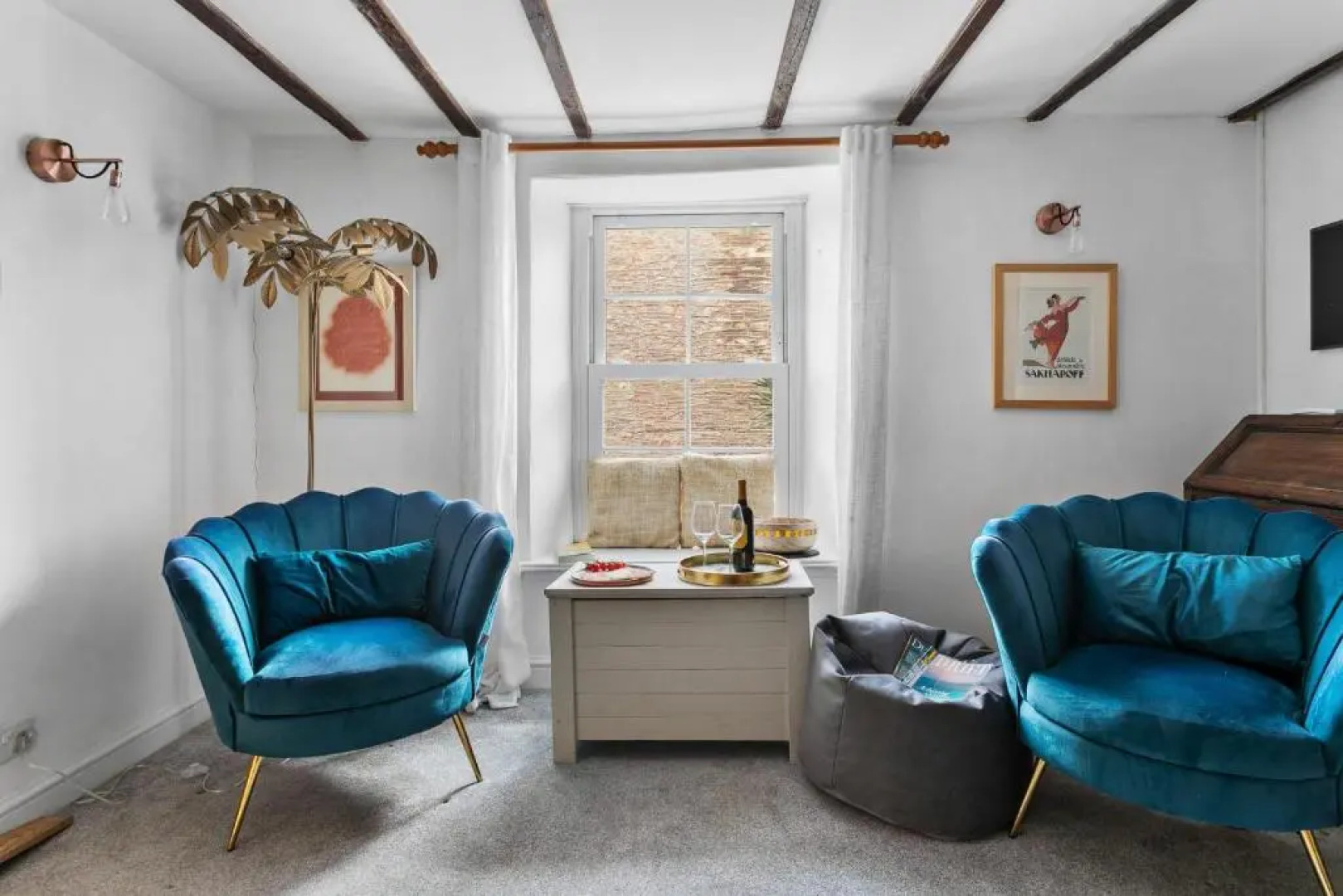 Fourways - Stylish 3-storey Townhouse With Gardens