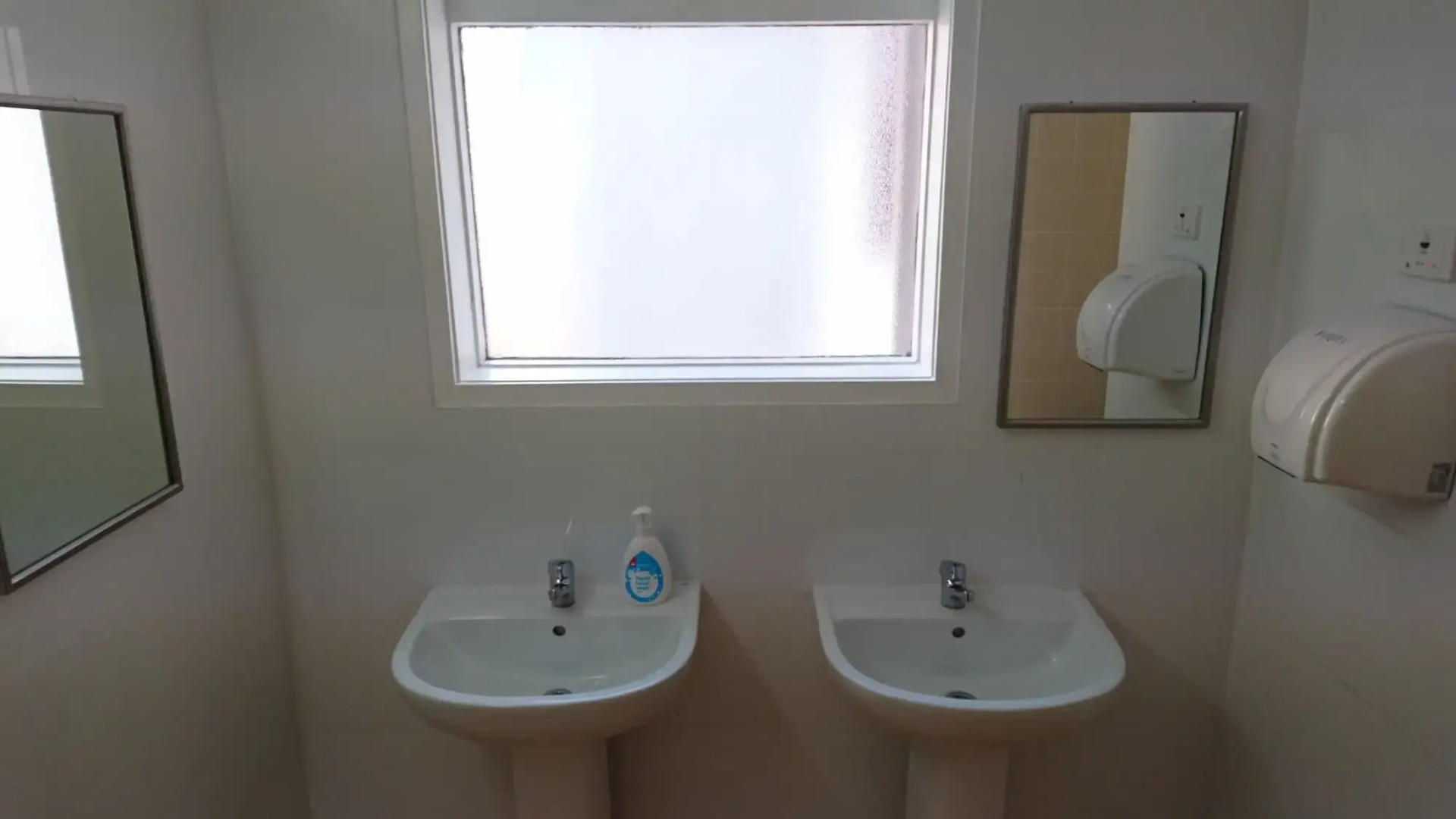 The Backpackers Imperial Hotel - Hostel