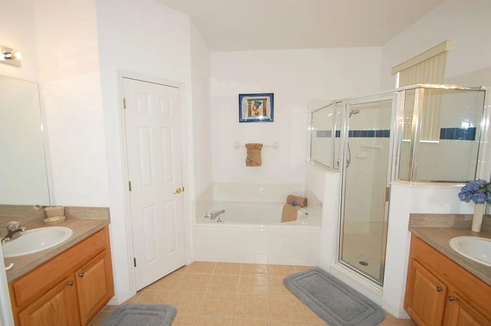 857KD Cozy Retreat 5 Br villa by RedAwning