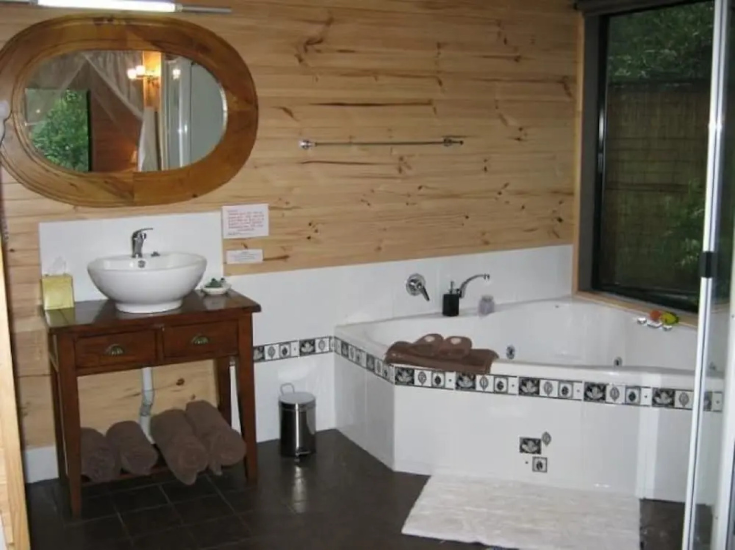 Ravensbourne Forest Chalets