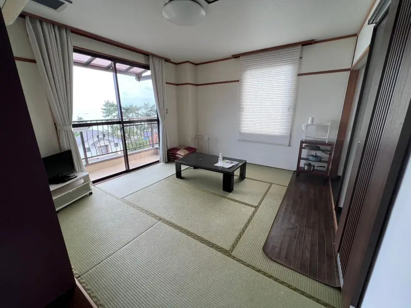 Wasuki Base Biwako Guest House