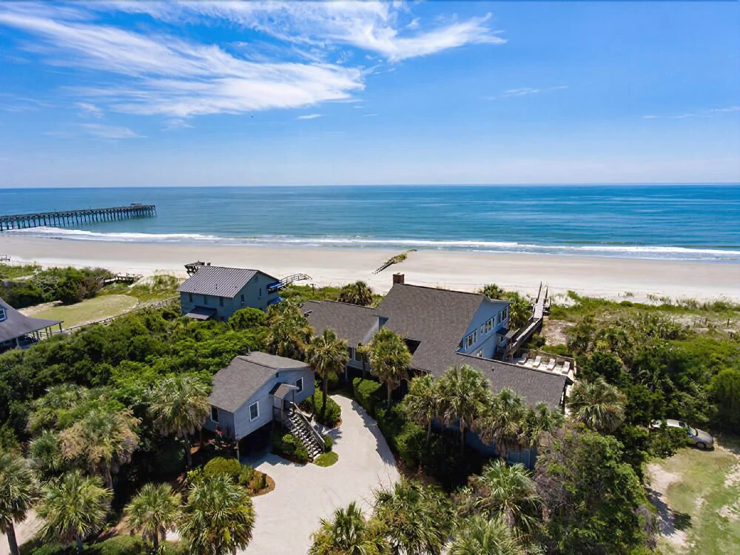 2000 Arthur Oxner 8 Br home by RedAwning