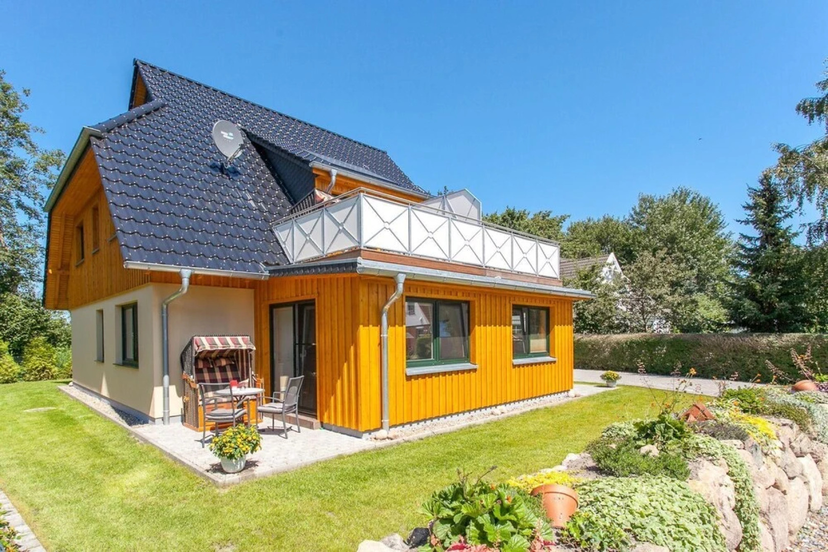 Tura Apartment 2 mit Terrasse Pruchten