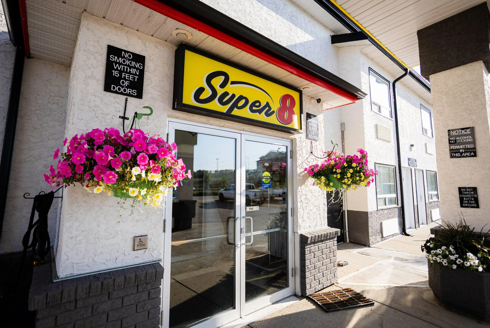 Super 8 by Wyndham Drayton Valley